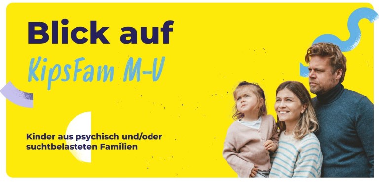 Familie vor Logo von Kipfam