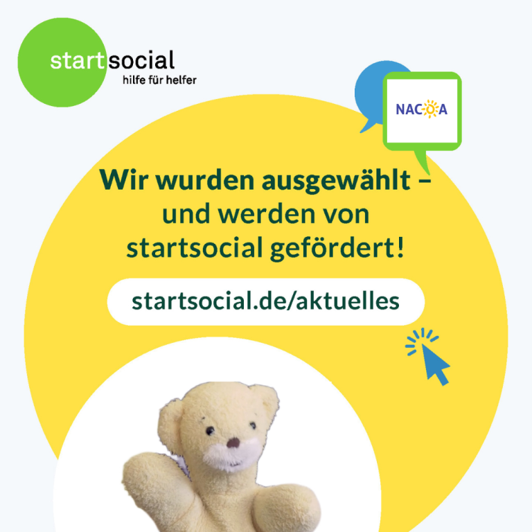Handpuppe Fluffi unter startsocial-Logo